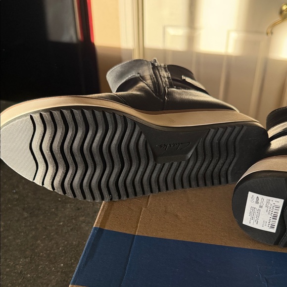 Clarks Black Leather Ankle Booties - Picture 6 of 7